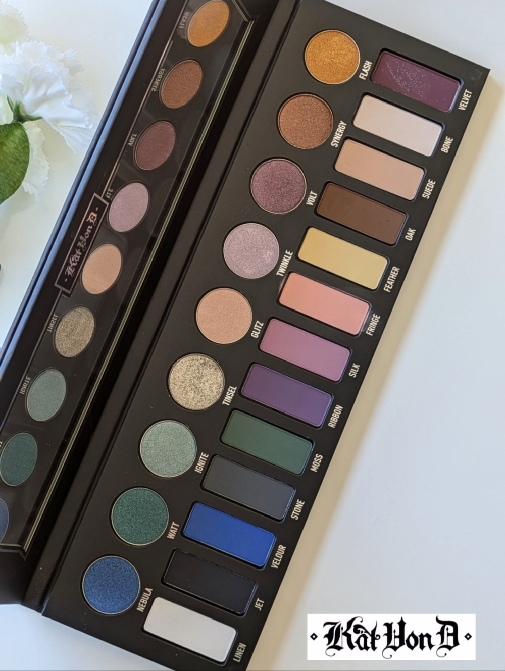 Limited Edition Kat Von D Metal Eyeshadow Palette -Matte & Shimming